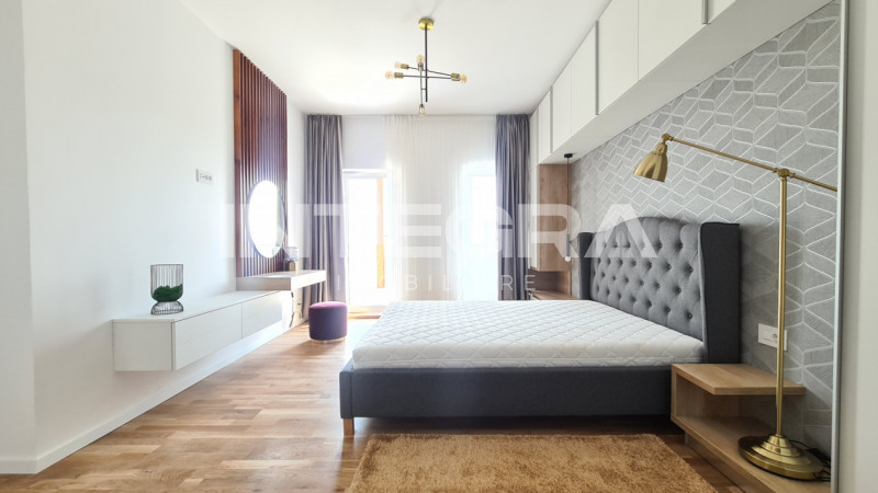 Penthouse Cu Lift Propriu, 4 Camere si Garaj Pentru Doua Masini, Buna Ziua.
