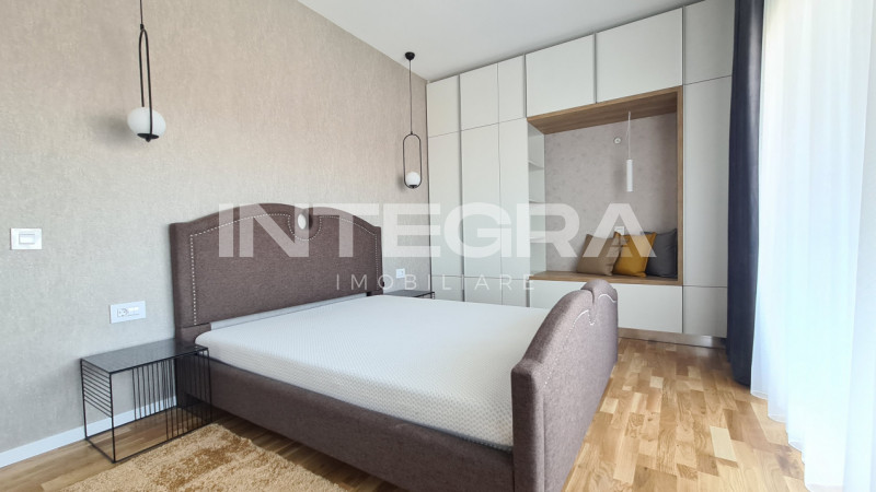 Penthouse Cu Lift Propriu, 4 Camere si Garaj Pentru Doua Masini, Buna Ziua.