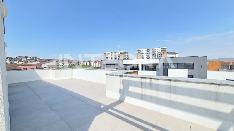 Penthouse Cu Lift Propriu, 4 Camere si Garaj Pentru Doua Masini, Buna Ziua.