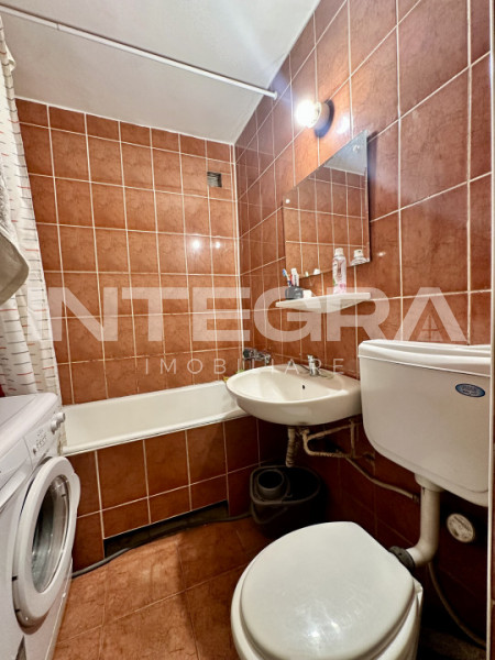 Liber din 15 Decemb. Inchiriez Garsoniera Centru - Cipariu | Titulescu 11-15 |