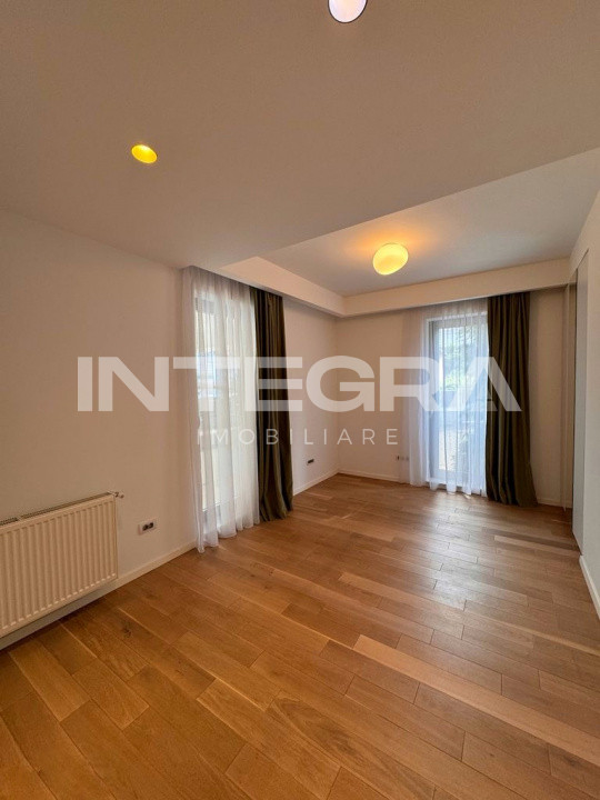 Apartament  Lux 3 Camer | 2 Parcari | Zona Verde | str. Eugen Lovinesc