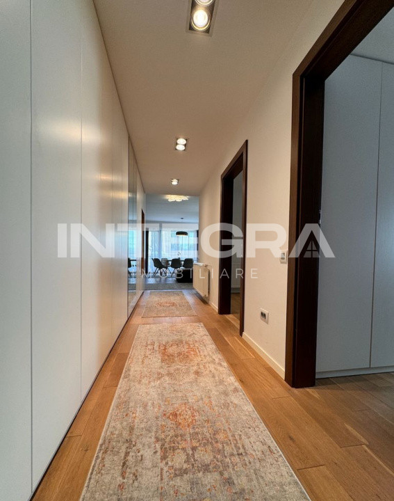 Apartament  Lux 3 Camer | 2 Parcari | Zona Verde | str. Eugen Lovinesc