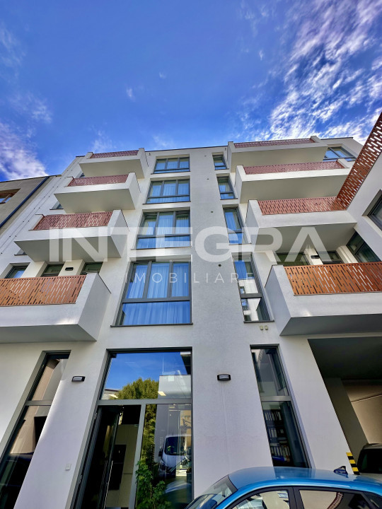 Str. Moților, Zona UMF | 2 Camere Lux cu Parcare Privată și Curățenie Inclusă