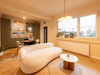 Apartament in Centrul Vechi Curte Interioara Restransa (4 Apartamente) Emil Is. 