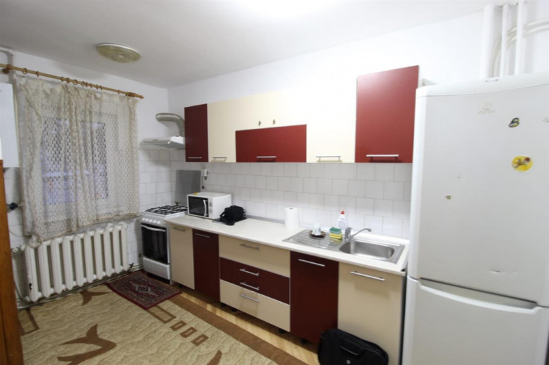 Apartament 3 Camere Decomandat 66MP Ideal pentru Birouri Manastur.