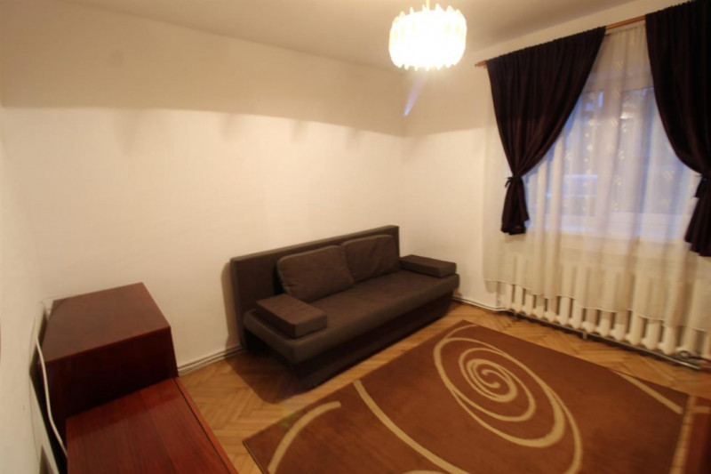 Apartament 3 Camere Decomandat 66MP Ideal pentru Birouri Manastur.