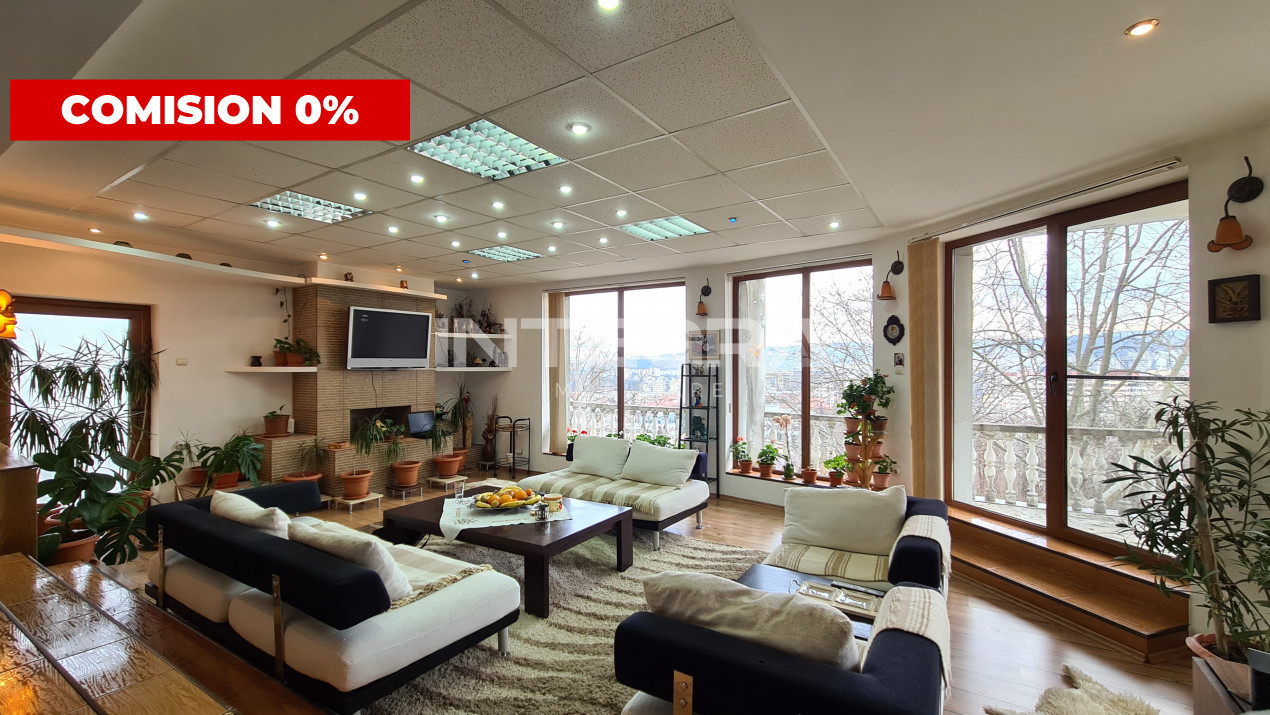 Comision 0! Vand Casa cu 2000 MP teren, View Superb, Zona Exclusivita