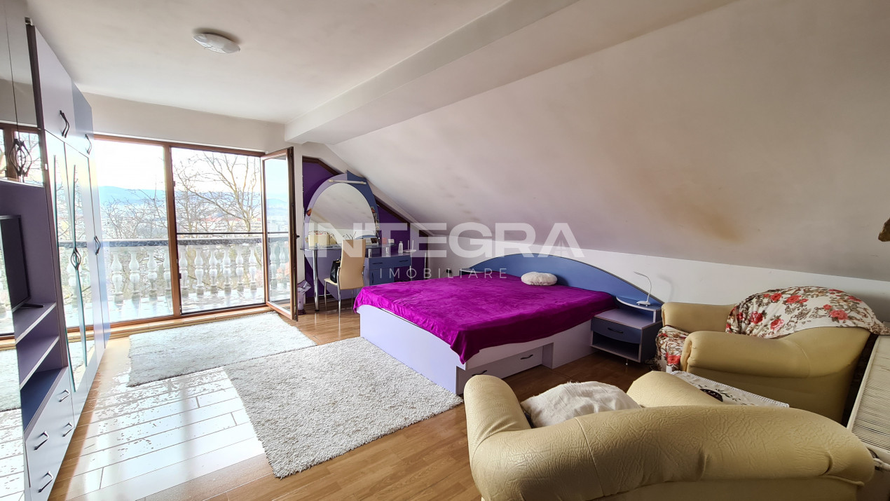 Comision 0! Vand Casa cu 2000 MP teren, View Superb, Zona Exclusivita