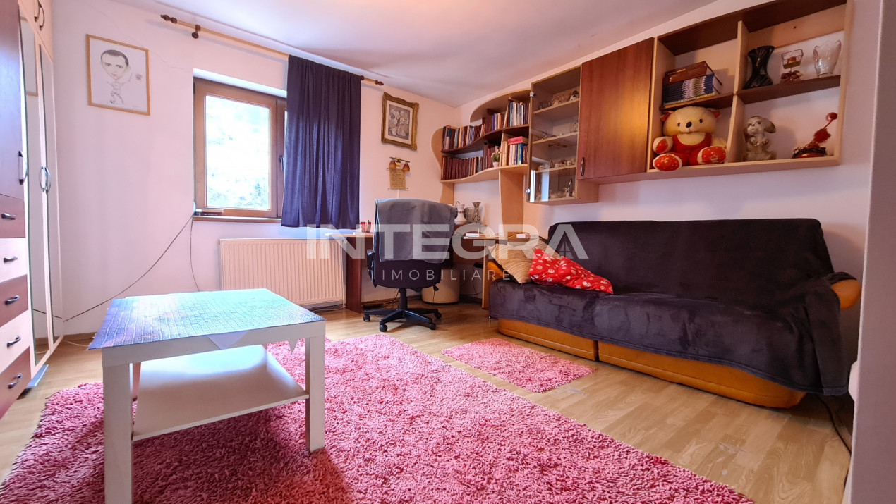 Comision 0! Vand Casa cu 2000 MP teren, View Superb, Zona Exclusivita