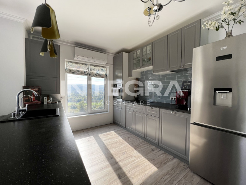 Vand 3 Camere cu 2 Parcari, Panorama de Vis, Donath Park!