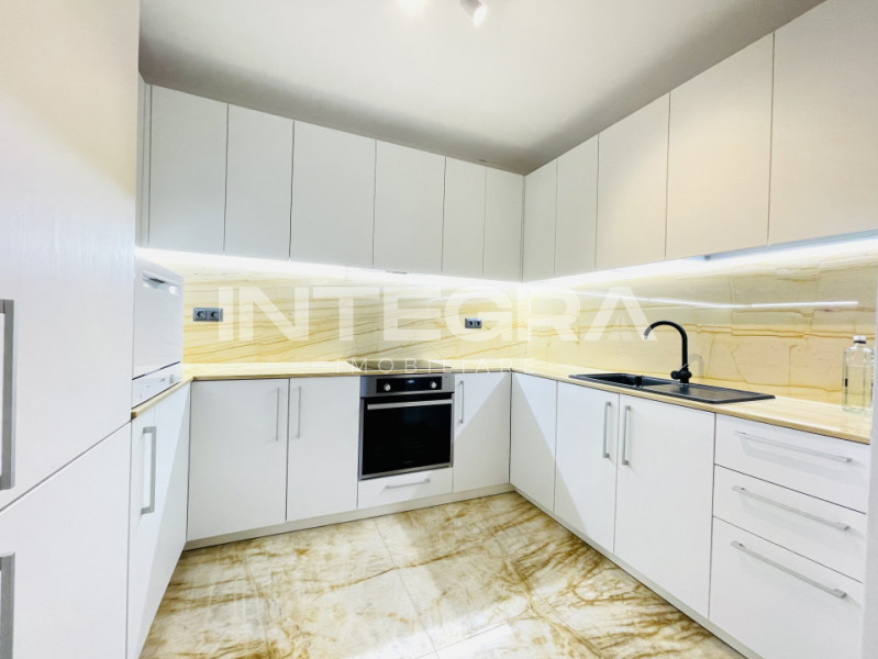 Inchiriez Apartament De Lux, Doua Camere, Strada Salcamului