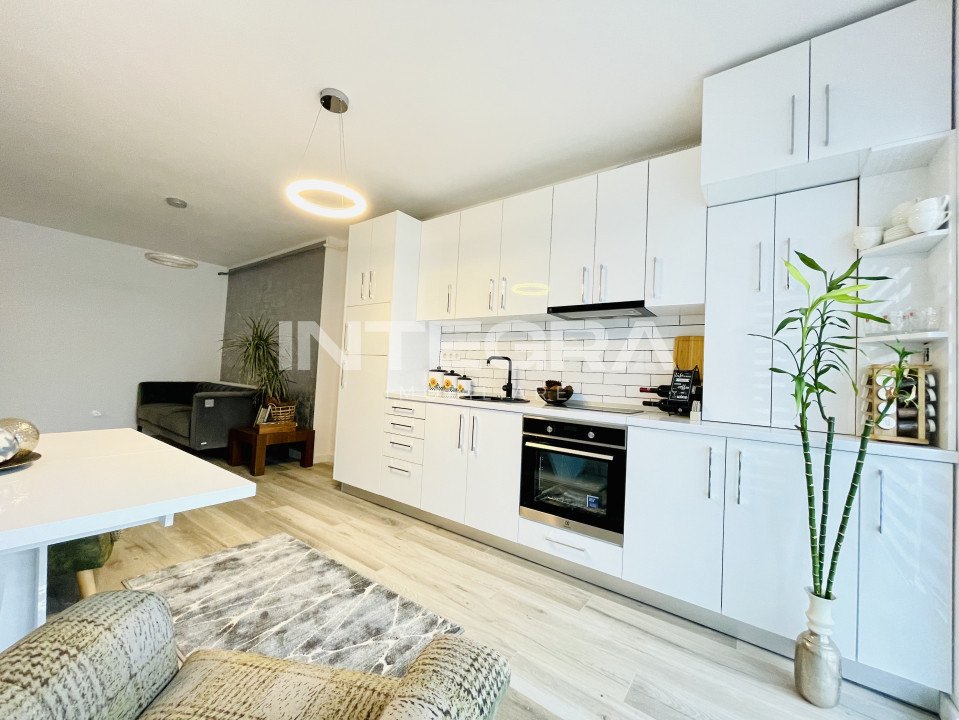 Vand Apartament Lux | 2 Camere | Doua Locuri De Parcare Subterana | Zona IRA