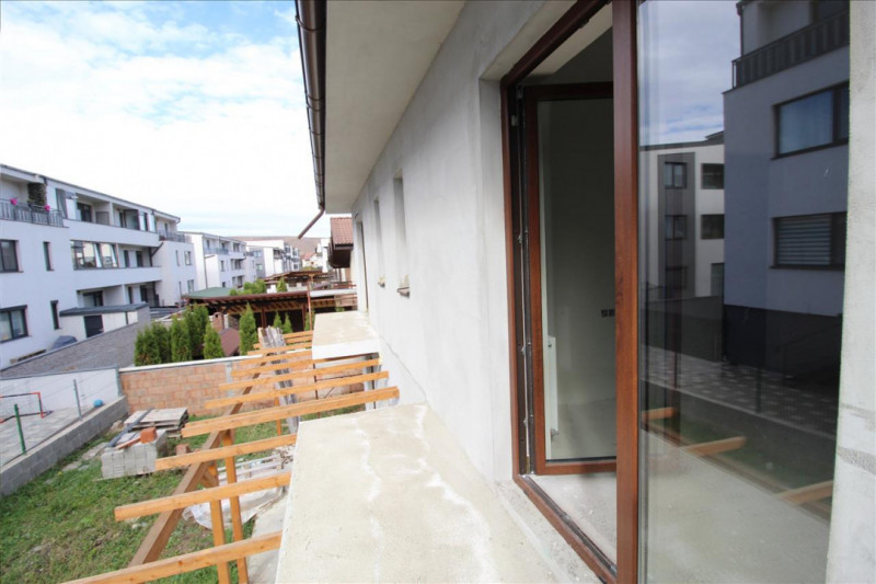 Vand Duplex la Marginea Padurii Floresti
